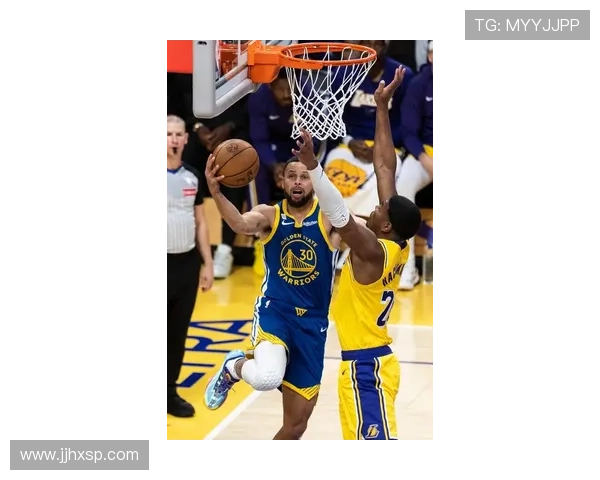 NBA今日焦点：勇士击败湖人迎来新赛季首胜 詹姆斯状态回暖但防守仍需提升