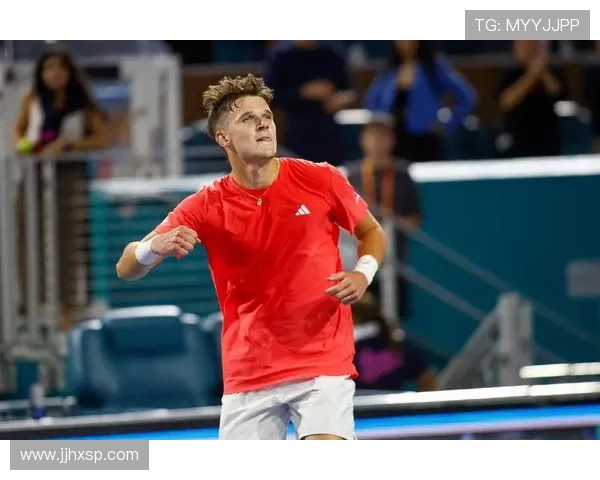 德约科维奇再度强势夺冠巩固世界第一地位年轻新星崛起挑战网坛格局 德约科维奇再度强势夺冠巩固世界第一地位年轻新星崛起挑战网坛格局