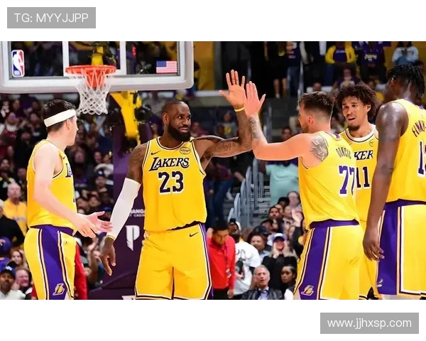 NBA新赛季火爆开启 詹姆斯引领湖人夺冠希望 东契奇携手鲍尔掀起联盟新风潮 NBA新赛季火爆开启 詹姆斯引领湖人夺冠希望 东契奇携手鲍尔掀起联盟新风潮