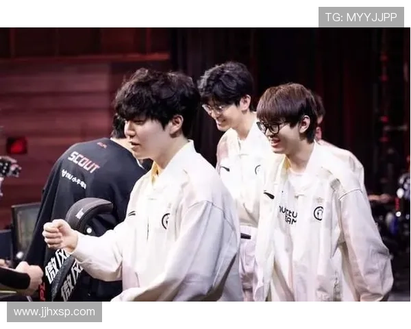 新赛季网坛群雄逐鹿多线焦点之战全面升级引发全球持续热议热潮不断 新赛季网坛群雄逐鹿多线焦点之战全面升级引发全球持续热议热潮不断