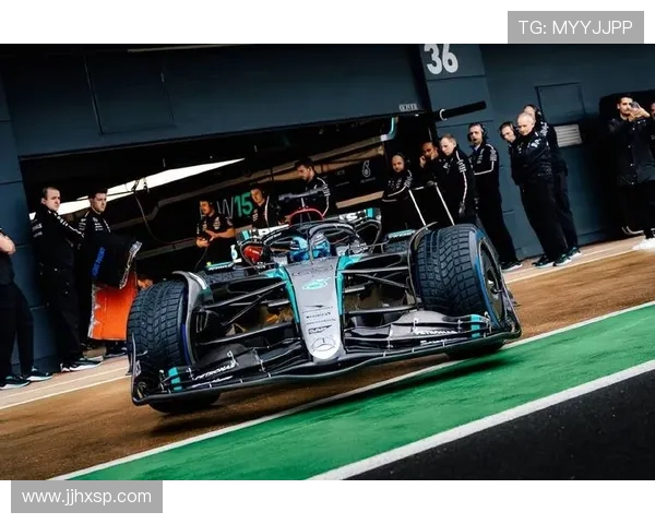 F1赛季关键转会与新规变动引发车队竞争格局重塑及车手前景分析 F1赛季关键转会与新规变动引发车队竞争格局重塑及车手前景分析