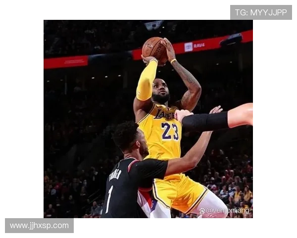 詹姆斯赛季首战破纪录 勇士击败湖人迎来连胜开启新征程